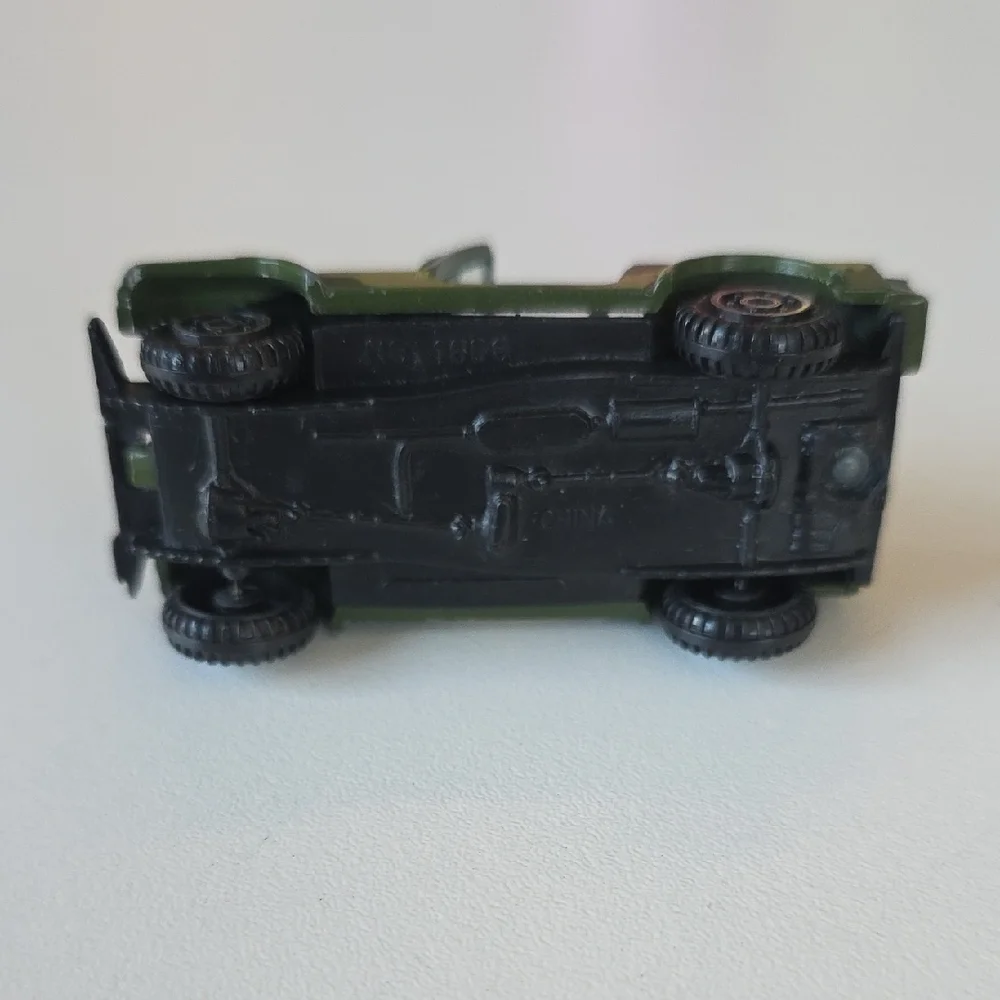 YAT MING US ARMY Diecast Jeep  #1608 Green Camouflage
